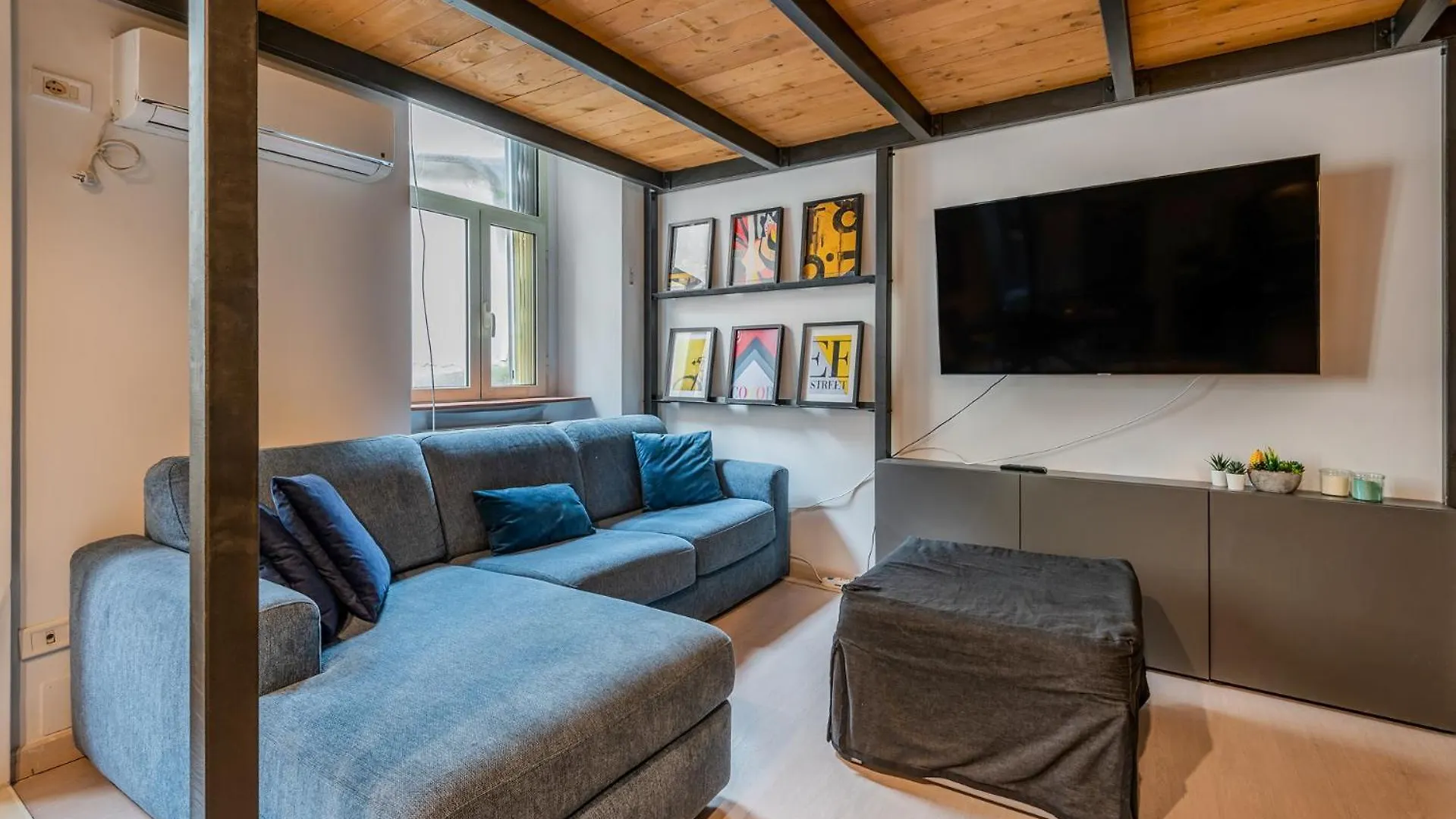 Loftino Bocconi - La Vista Apartments Милан 0*,