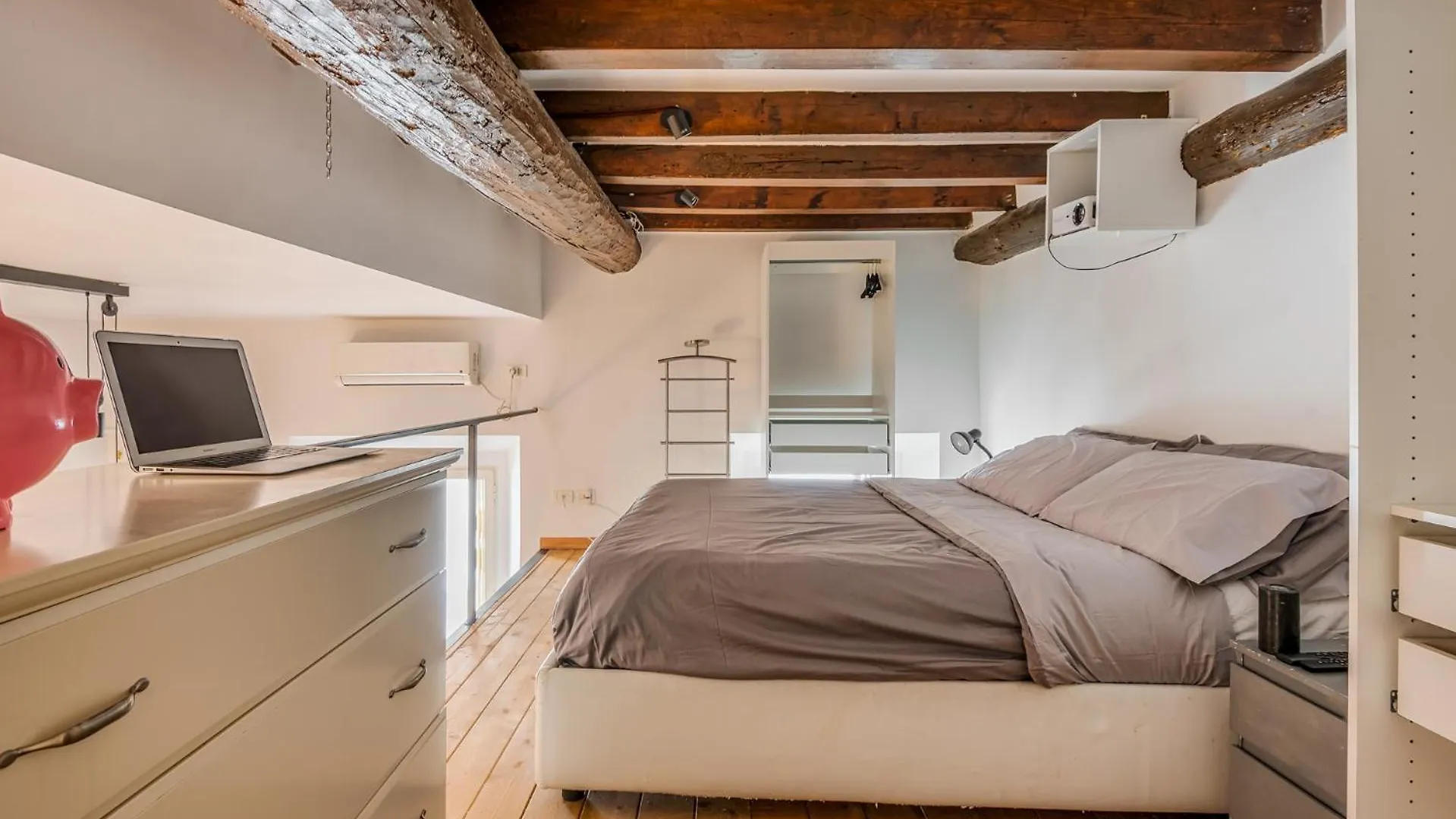 Loftino Bocconi - La Vista Apartments Милан Италия